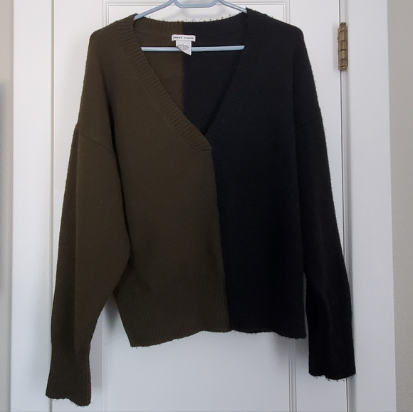 Sweet Romeo Womens Sweater Oversized Colorblock V Neck Olive Green Black Large - Picture 1 of 3